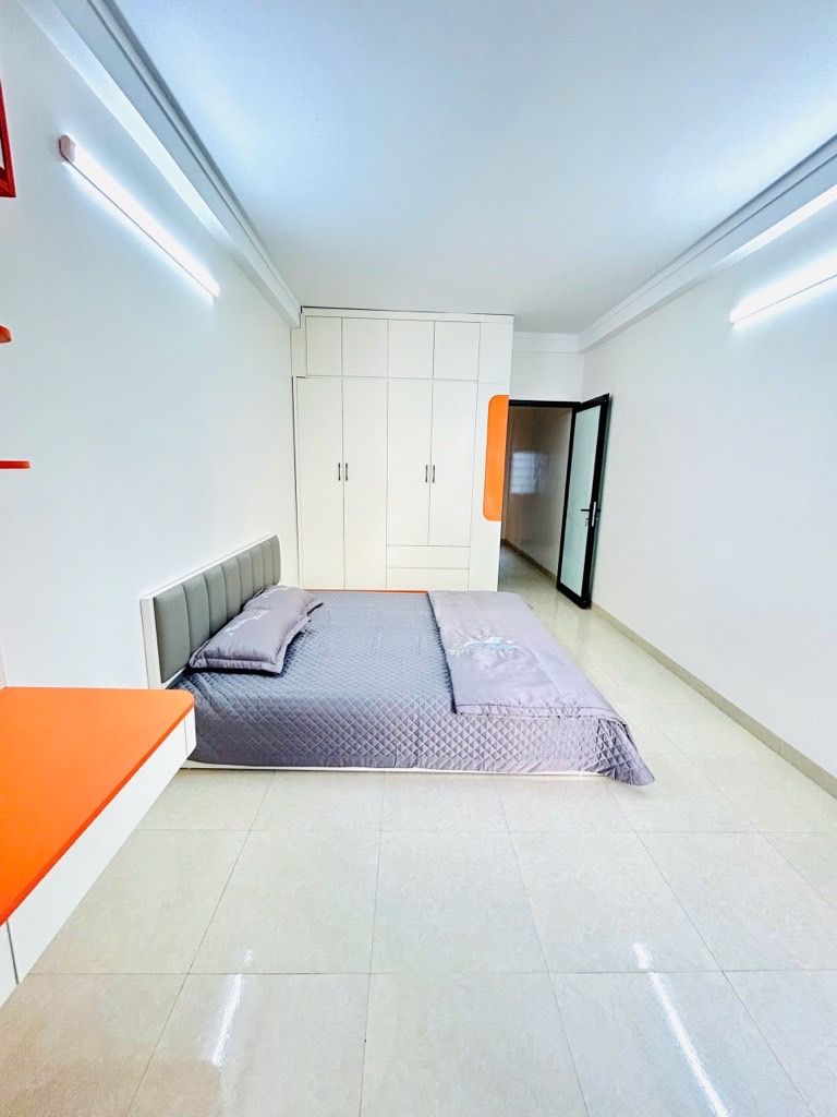 Bán nhà phố Nam Dư Thanh Lân, nhà gần ô tô, chỉ hơn 6 tỷ